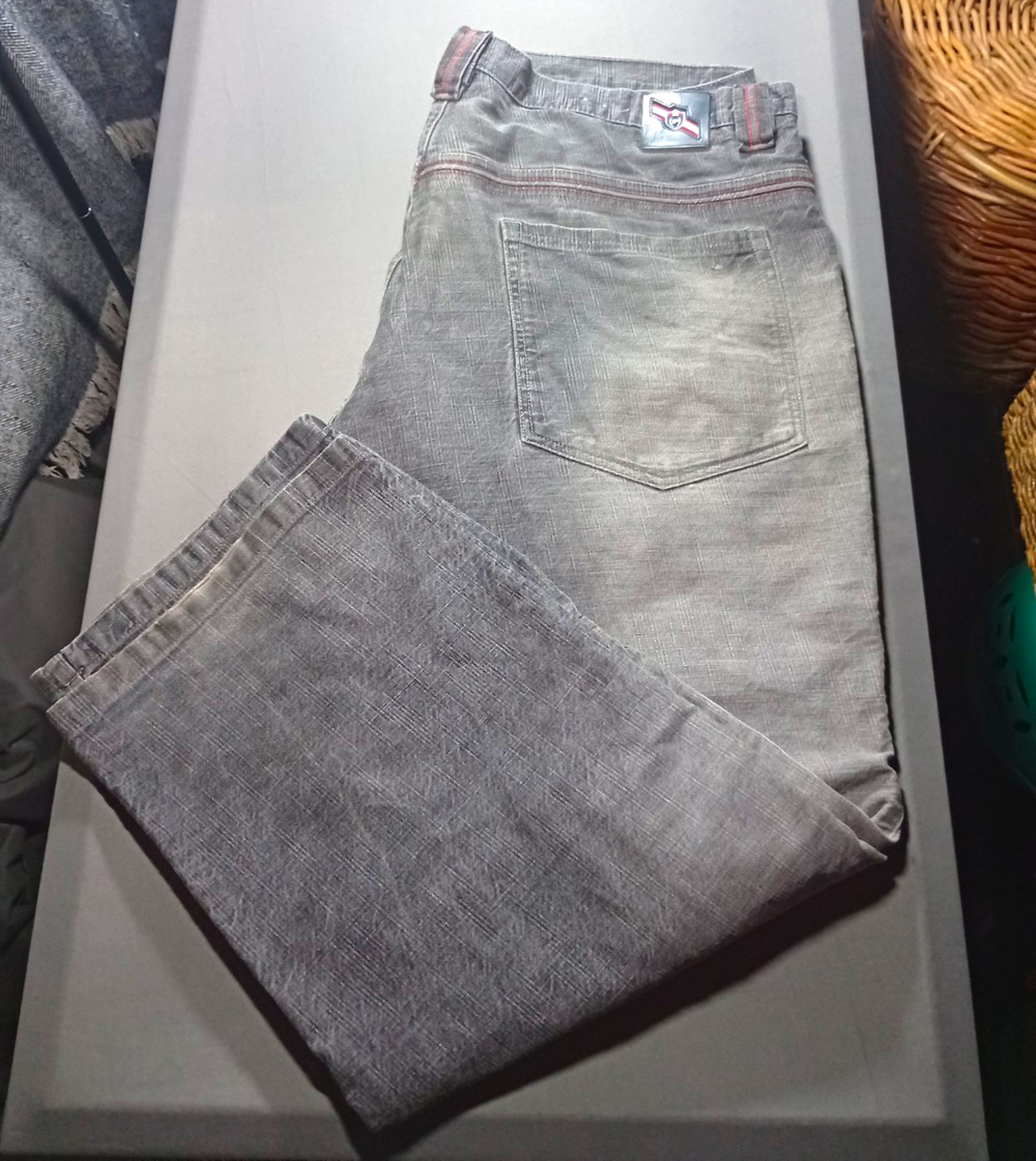 Phat Farm Men's Gray Medium Wash Denim Jeans Relaxed Wide-Leg 5-Pocket Logo